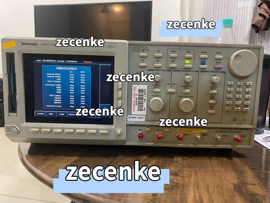 Генератор сигналов Tektronix AWG710B 2.1GHZ/4.2GS/s Arbitrary Waveform Generator