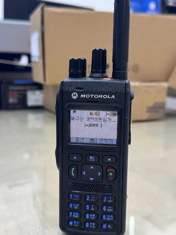 Радиостанция PRODUCT MTP3550 Body+ANT / TETRA RADIO / TETRA UHF / MOTOROLA / 800