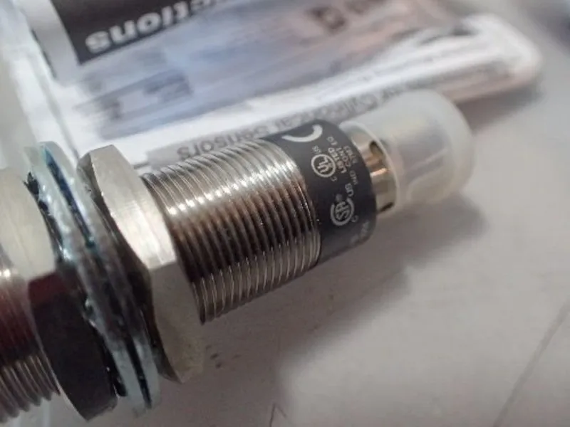 Датчик приближения Pepperl Fuchs NMB10-18GM65-E0-V1 Proximity Sensor