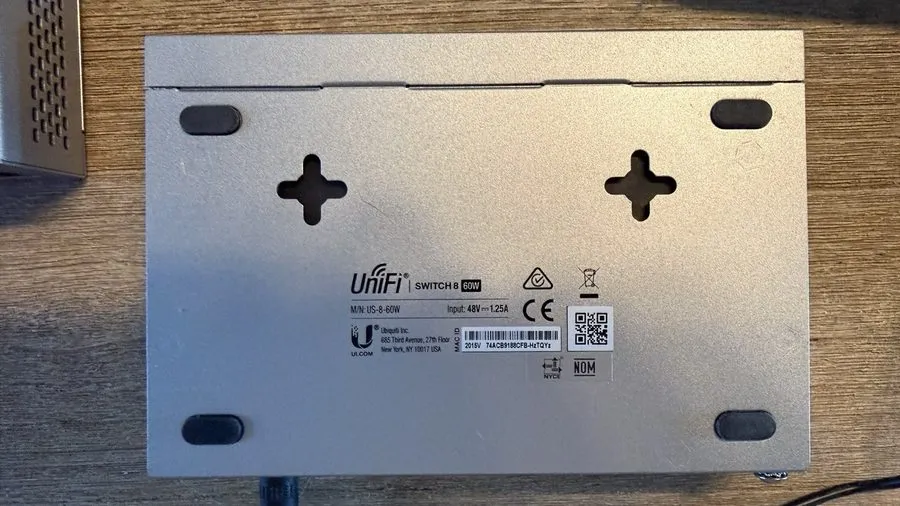 Коммутатор US-8-60W Unifi 8-Port Gigabit Poe Compliant Managed Switch
