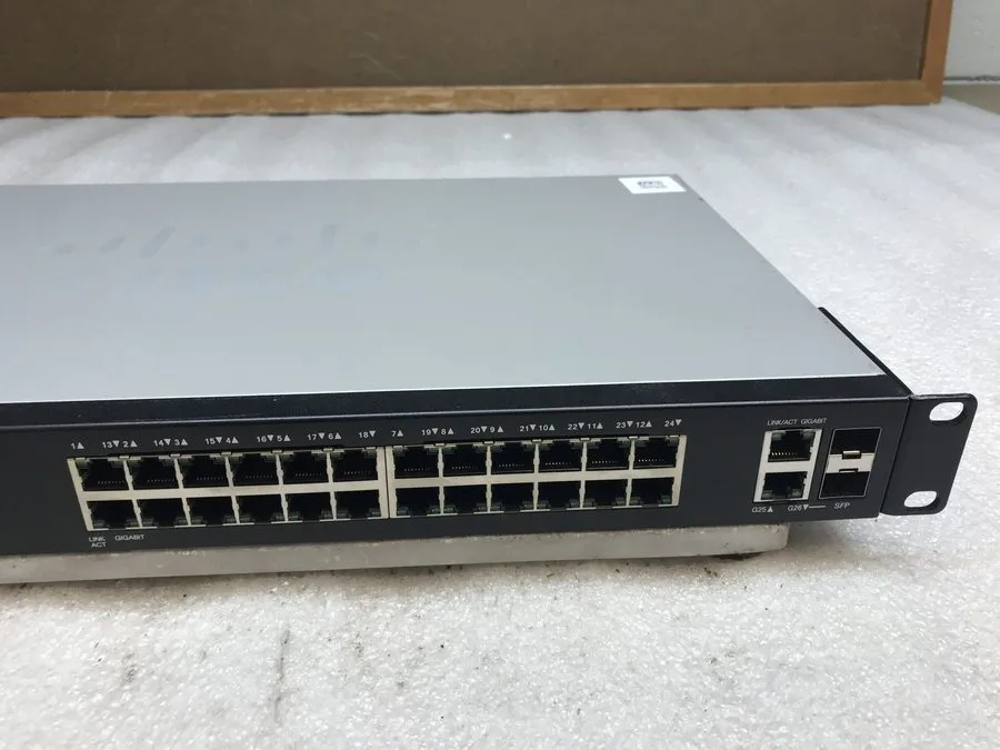 Коммутатор Cisco SG200-26 26-Port Gigabit POE Smart Switch Works