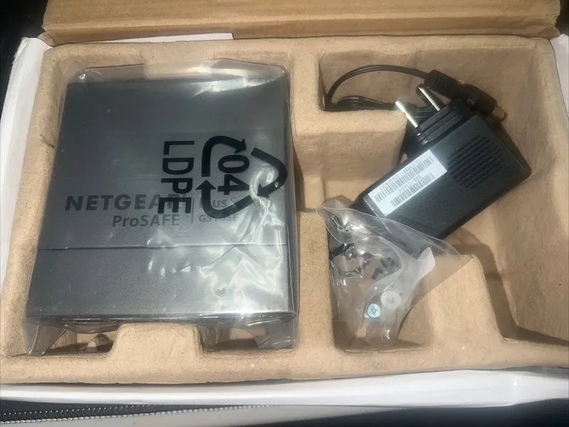 Коммутатор NETGEAR ProSAFE GS105Ev2 5 Port Gigabit Web Managed Opened Box