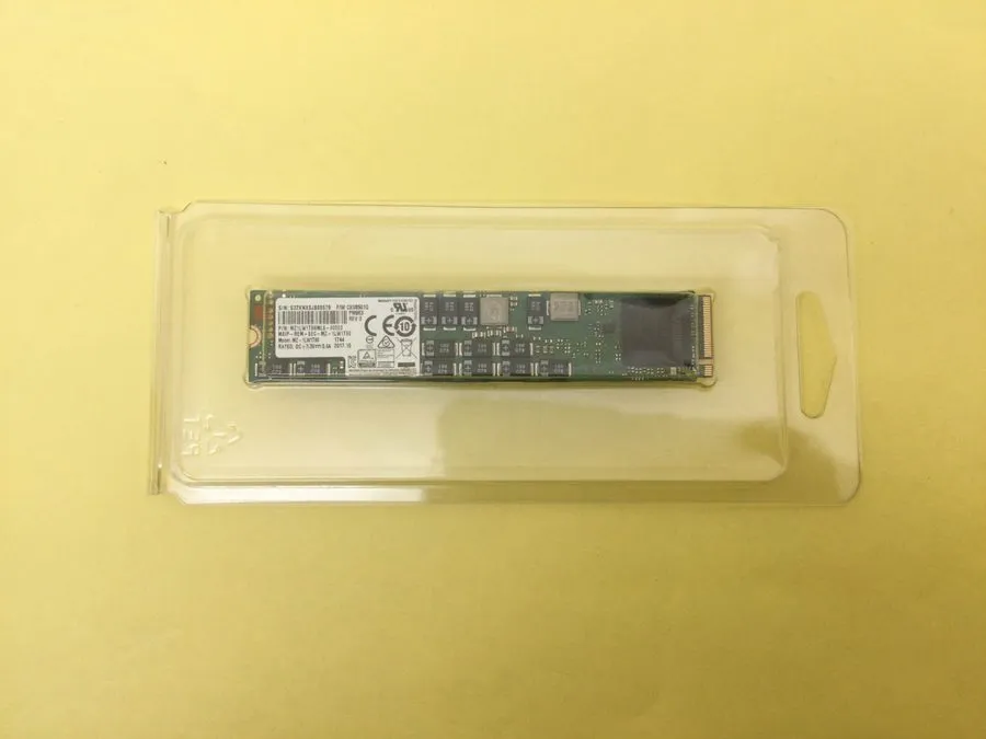 SSD-накопитель MZ-1LW1T90 Samsung PM963 Series 1.92TB NVME PCIe M.2 2210 SSD MZ1