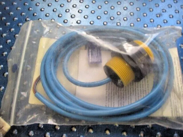 Датчик приближения TURCK PROXIMITY SENSOR Ni15-P30-Y0X 4040100