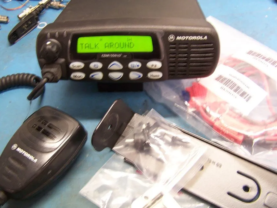 Радиостанция Motorola CDM1550 LS+ VHF 136-174MHz 45 Watt AAM25KKF9DP6AN Mint