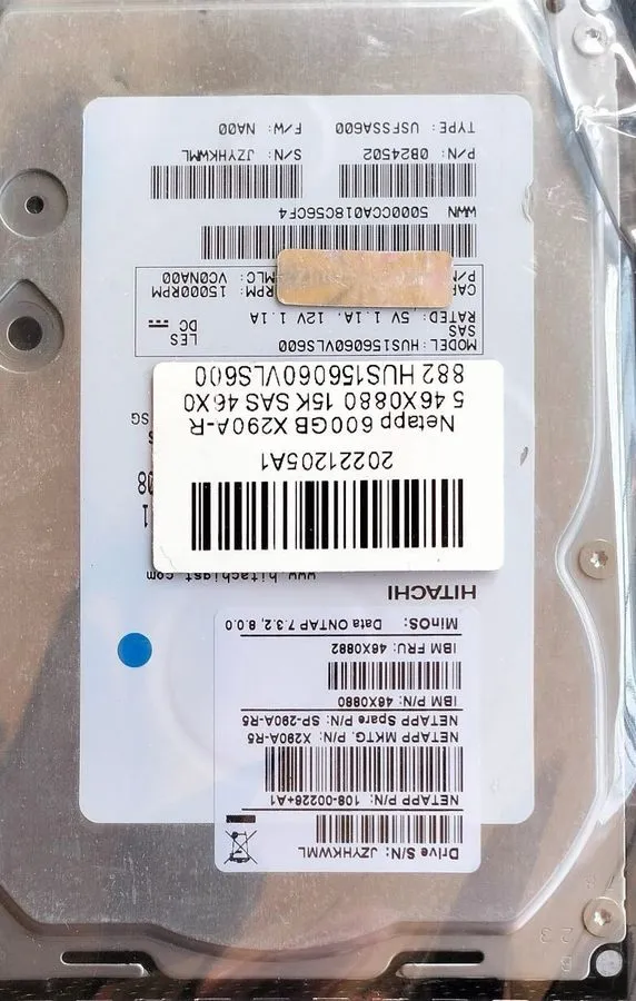 Жёсткий диск Netapp 600GB X290A-R5 46X0880 15K SAS 46X0882 HUS156060VLS600 3.5" 