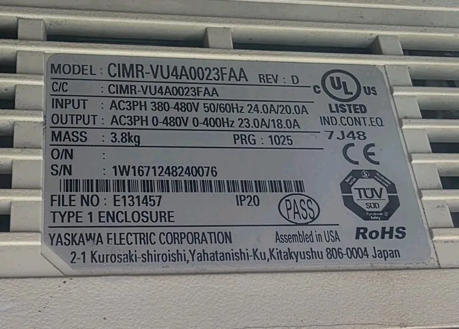 Частотный преобразователь Yaskawa CIMR-VU4A0023FAA V1000 AC Drive 24A 380/480VAC — фото лота 1