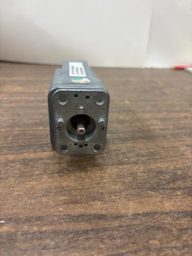 Антенна Amphenol Antenna Solutions RETU-EG01 Unit Motor Model ID No. R-AMH150200 — фото лота 1