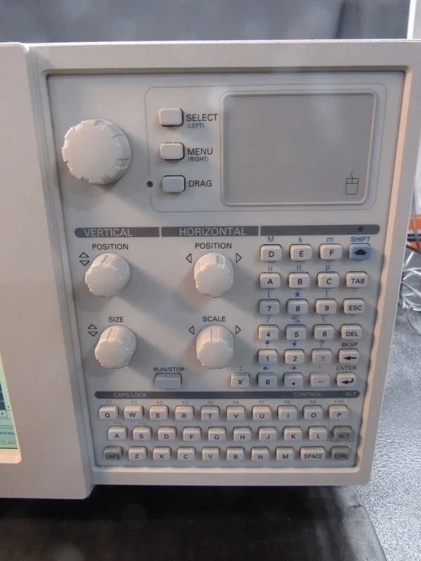 Логический анализатор Tektronix TLA714 Logic Analyzer Color Portable Mainframe