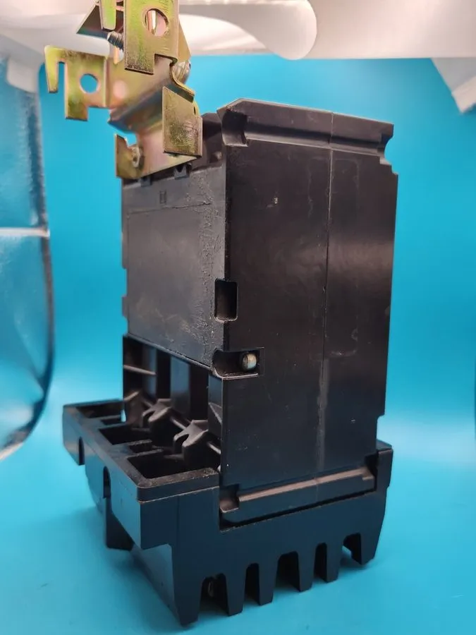 Автоматический выключатель Square D FCB34020 Thermal-Magnetic Circuit Breaker 20