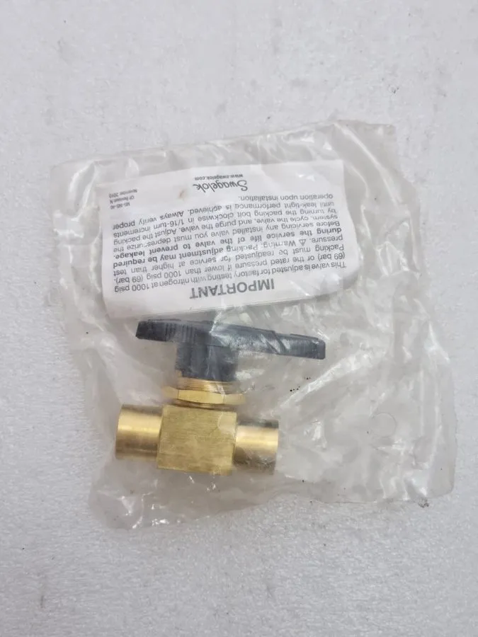 Клапан Swagelok B-43F4 Brass 1-Piece 40 Series Ball Valve FNSP