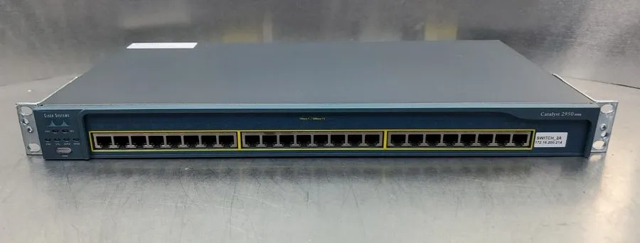 Коммутатор Cisco Catalyst 2950 Series (WS-C2950-24) External Switch w/ 24 Ports