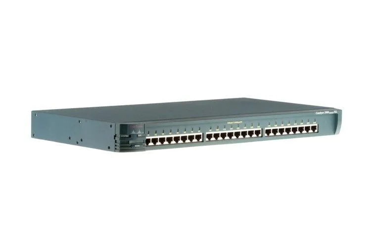 Маршрутизатор Cisco Catalyst 2900 XL 24-Port 10/100 Ethernet Switch — фото лота 1
