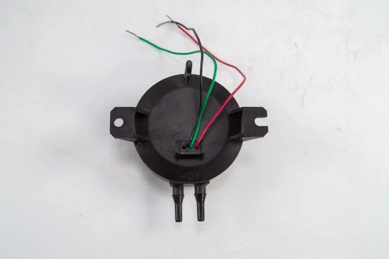 Датчик давления Dwyer Instruments 646B-03 Differential Pressure Transmitter Rang