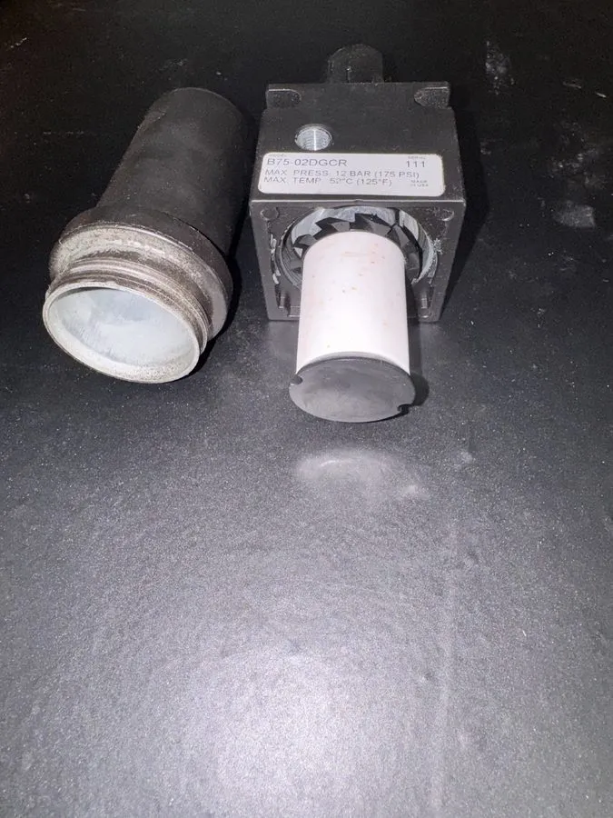 Блок подготовки воздуха PARKER B75-02DGCR pneumatic integral filter regulator — фото лота 1