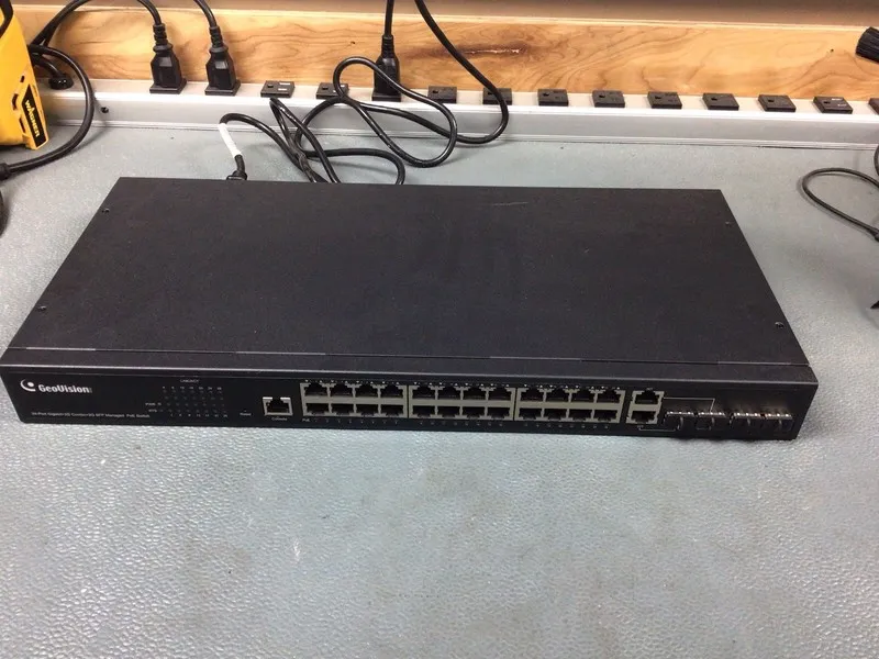 Коммутатор GeoVision GV-POE2411 V2 24-Port Gigabit +2G Combo +2G POE Management 
