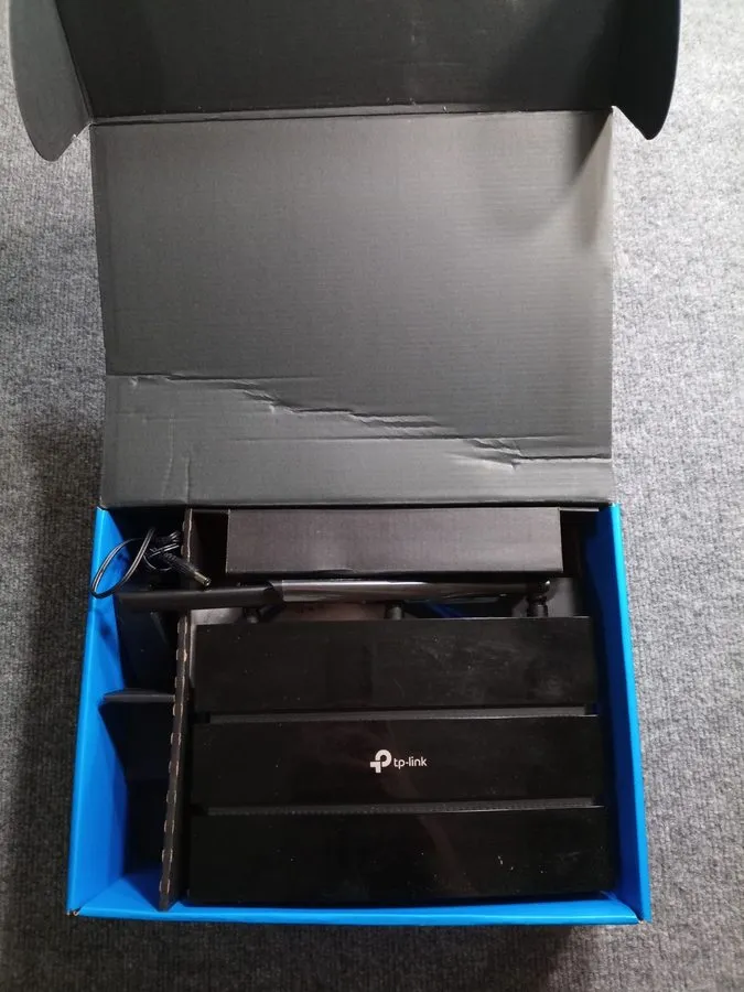 Маршрутизатор LINKSYS MAX-STREAM MU-MIMO Tri-Band WIFI Router AC2200 EA8300 Tri-