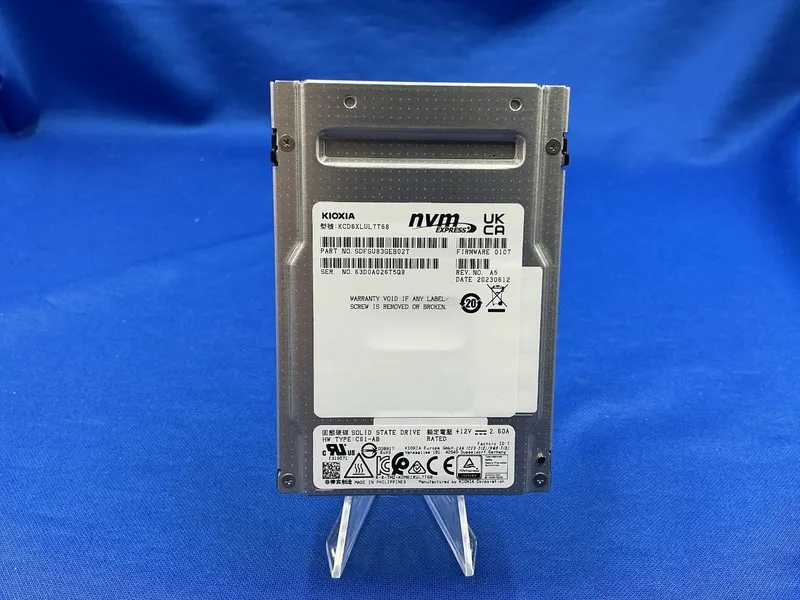 SSD-накопитель KIOXIA CD6-R 7.68TB NVMe PCIe 4.0 2.5" U.3 Internal SSD KCD6XLUL7