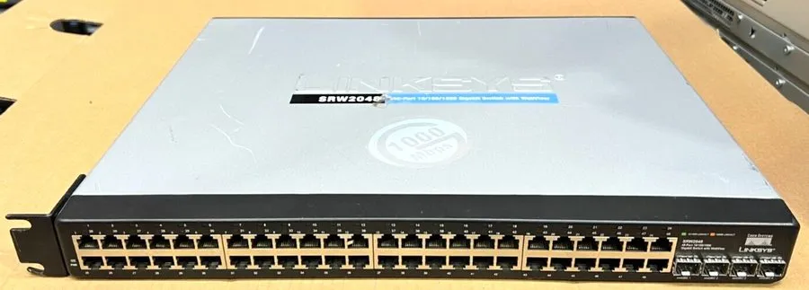 Коммутатор Cisco SRW2048 Gigabit Small Business Managed Switch 48 Ports Rackmoun