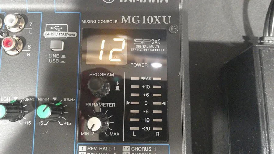 Микшерный пульт YAMAHA MG10XU Analog Mixing Console Audio Interface Mixer Effect