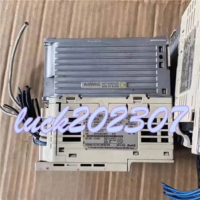 Частотный преобразователь Yaskawa Inverter CIMR-JT2A0006BAA J1000 1.1KW/0.75KW 2