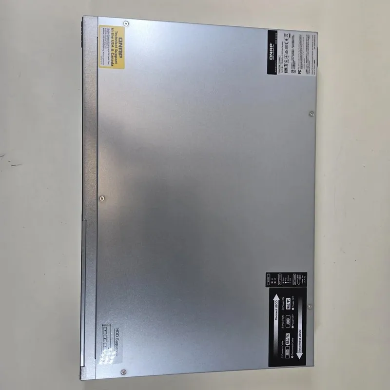 Дисковая полка QNAP TL-R400S 4-bay 1U rackmount SATA JBOD expansion unit with a