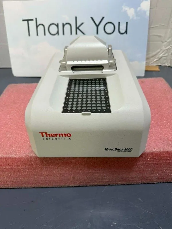 Спектрофотометр Thermo Fisher NanoDrop 8000 Microvolume Spectrophotometer