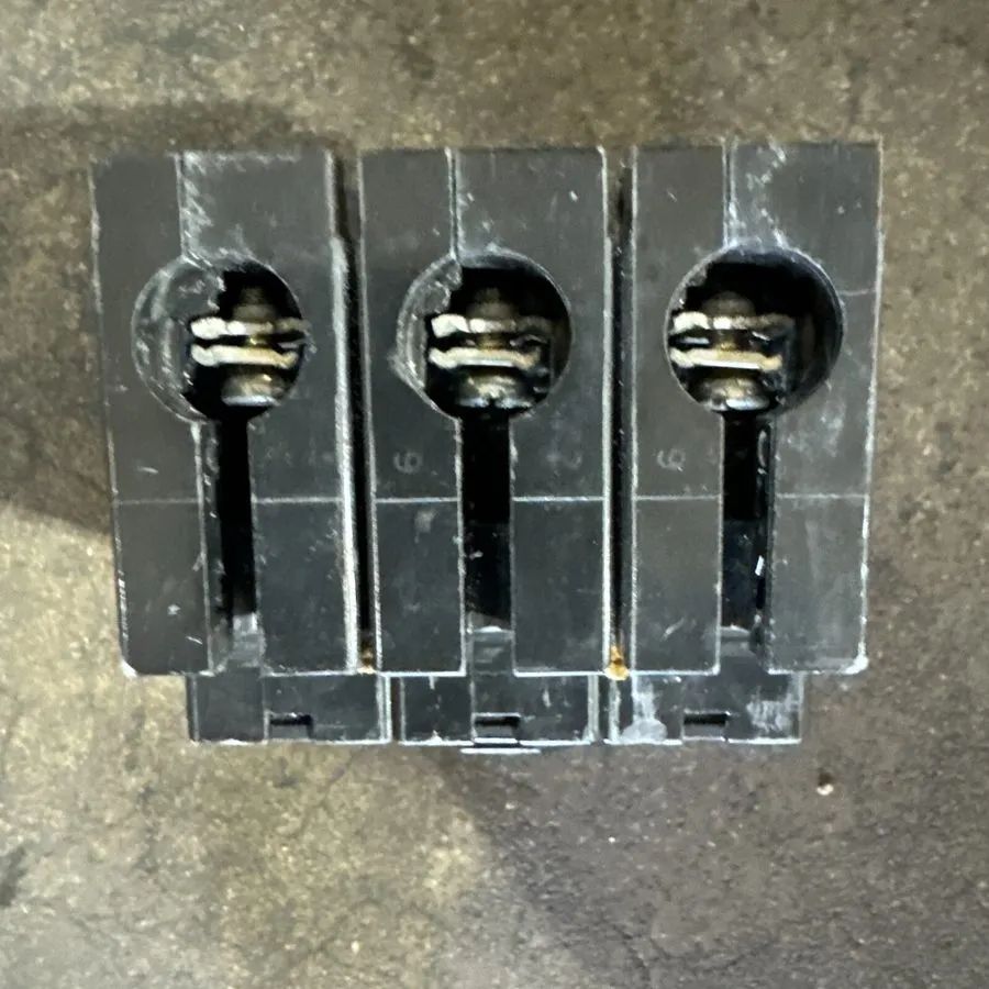 Автоматический выключатель SQUARE D EHB EHB34015 3 POLE 15 AMP 480V CIRCUIT BREA