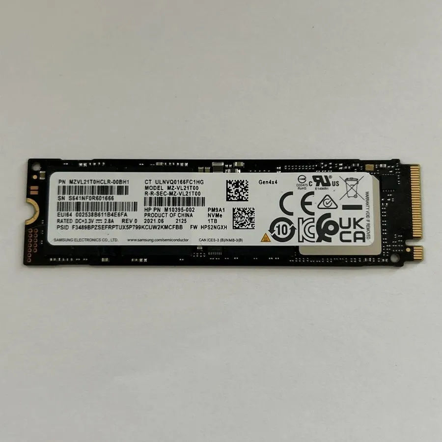 SSD-накопитель Lenovo / Samsung PM9A1 1TB M.2 SSD // SSS0L25197 / 5SS0W79493 // 