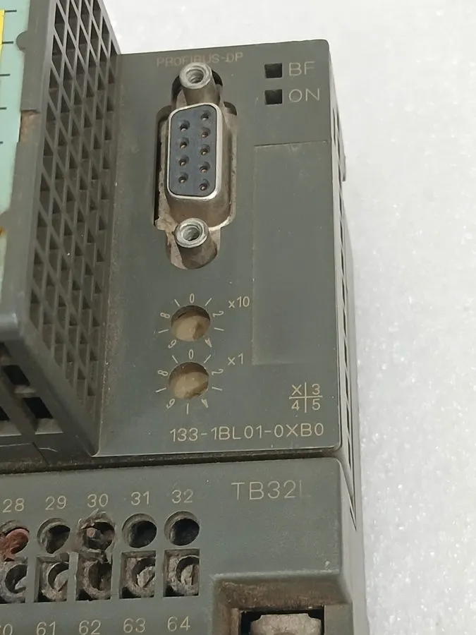 Клеммник SIEMENS 6ES7 193-1CL00-0XA0 SIMATIC DP Terminal Block