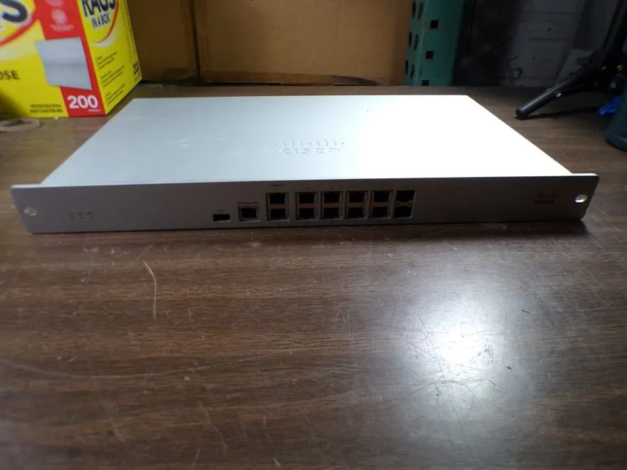 Маршрутизатор Cisco Meraki MX84-HW Managed Switch