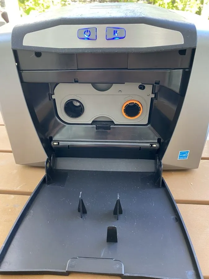 Принтер этикеток HID Fargo DTC1000 ID Card Printer USB Color Badge Printer Power — фото лота 2