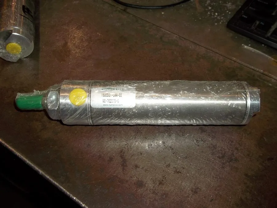 Пневмоцилиндр Numatics 1500D01-04A-03 Pneumatic Cylinder