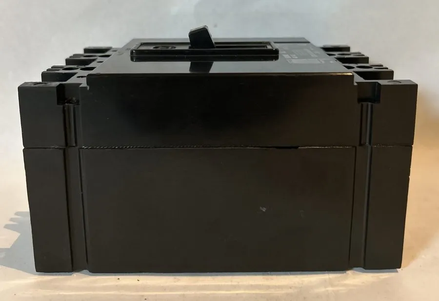 Автоматический выключатель Westinghouse EHB3060 60 Amp 3 Pole 480 VAC 480 V 14,0