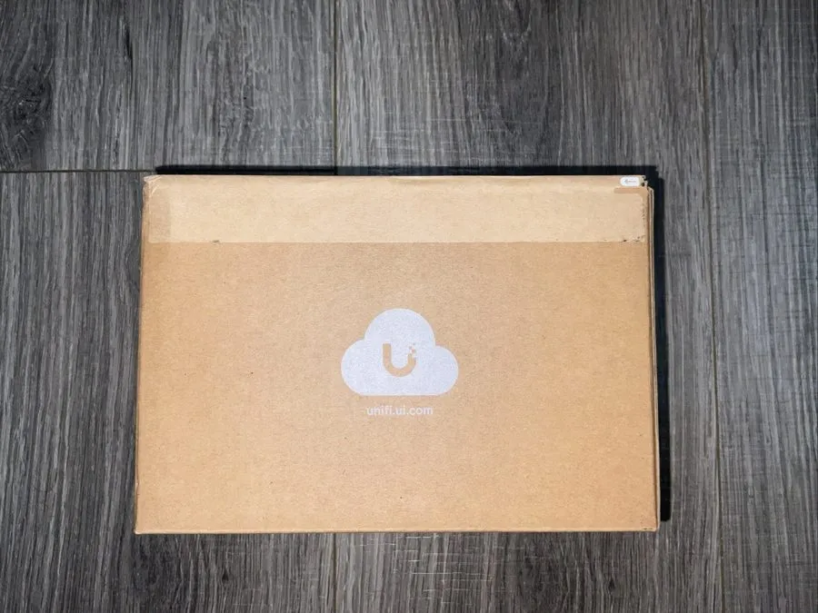 Коммутатор Ubiquiti UniFi USW-Lite-8-PoE 8-Port Gigabit PoE Ethernet Switch