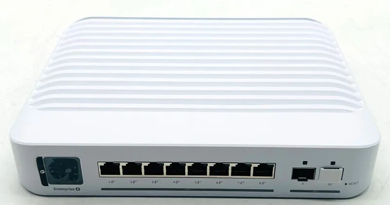 Коммутатор UNIFI Enterprise 8 PoE 8-port, Layer 3 switch USW-Enterprise-8-PoE