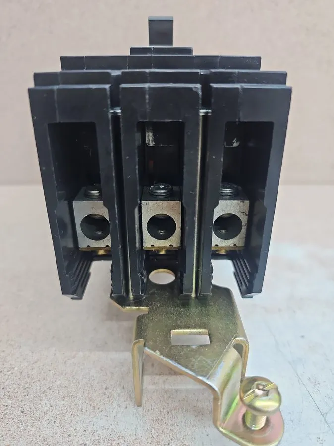 Автоматический выключатель Square D FDA34040 3P 480V 40A PowerPact I-line Circui