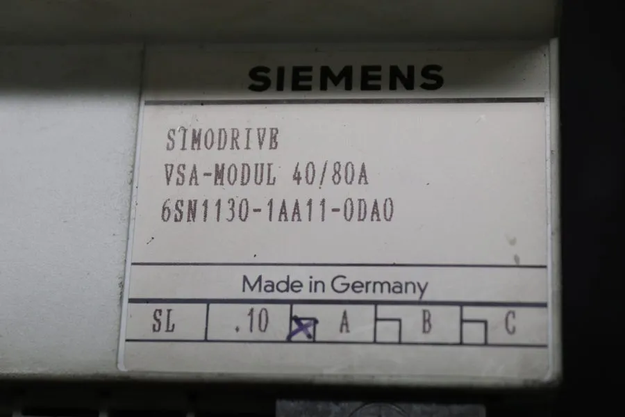 Сервоусилитель Siemens Simodrive 611 6SN1130-1AA11-0DA0 VSA Module 40/80A Versio