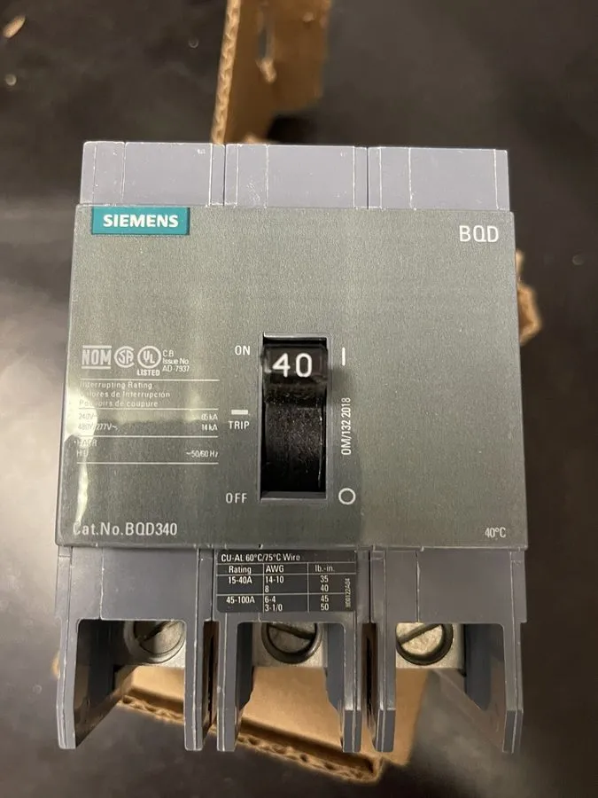 Автоматический выключатель Siemens BQD340 3 Pole 40Amp, 480V Circuit Breaker Bla