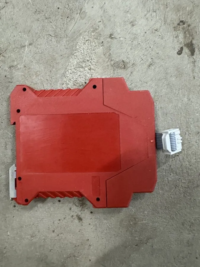 Реле безопасности MSR220P 440R-H23178 Safety Relay 24VDC