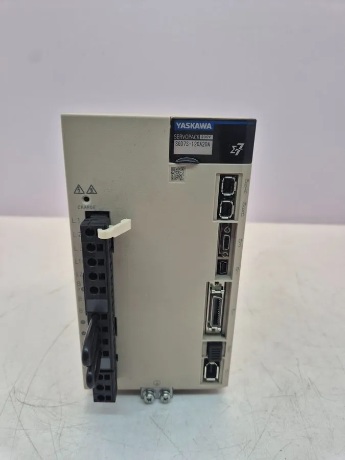 Сервопривод YASKAWA SGD7S-120A20A FedEx