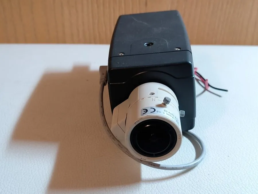 Камера Pelco Camera C20-CH-6 Box Camera, Color Hi Res 1/3 in, 12/24V NTSC