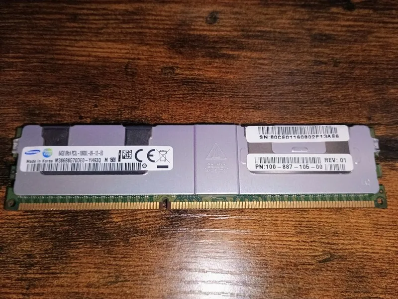 Модуль памяти Samsung 64GB PC3L-10600L 8RX4 LRDIMM RAM. total kit size 256GB