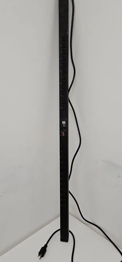 Блок розеток PDU APC AP7830 Rack PDU, Metered, 0U, 20A, 1920VA, 120V, Output: 5-