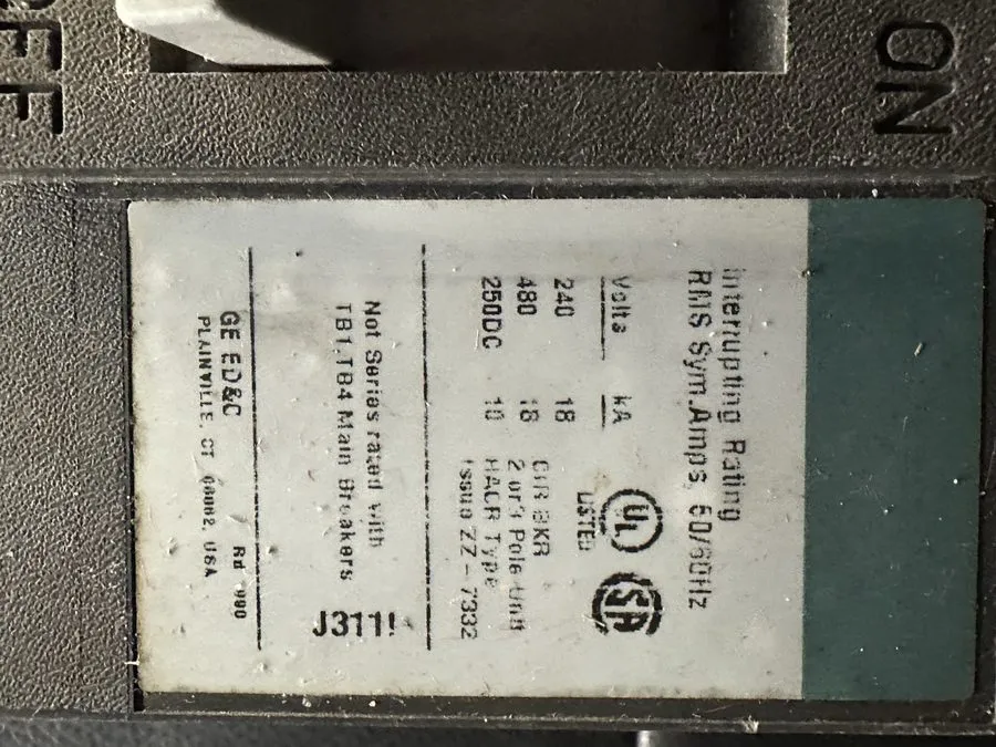 Автоматический выключатель GE TED134100WL 3 pole 100 amp 480v CIRCUIT BREAKER TE