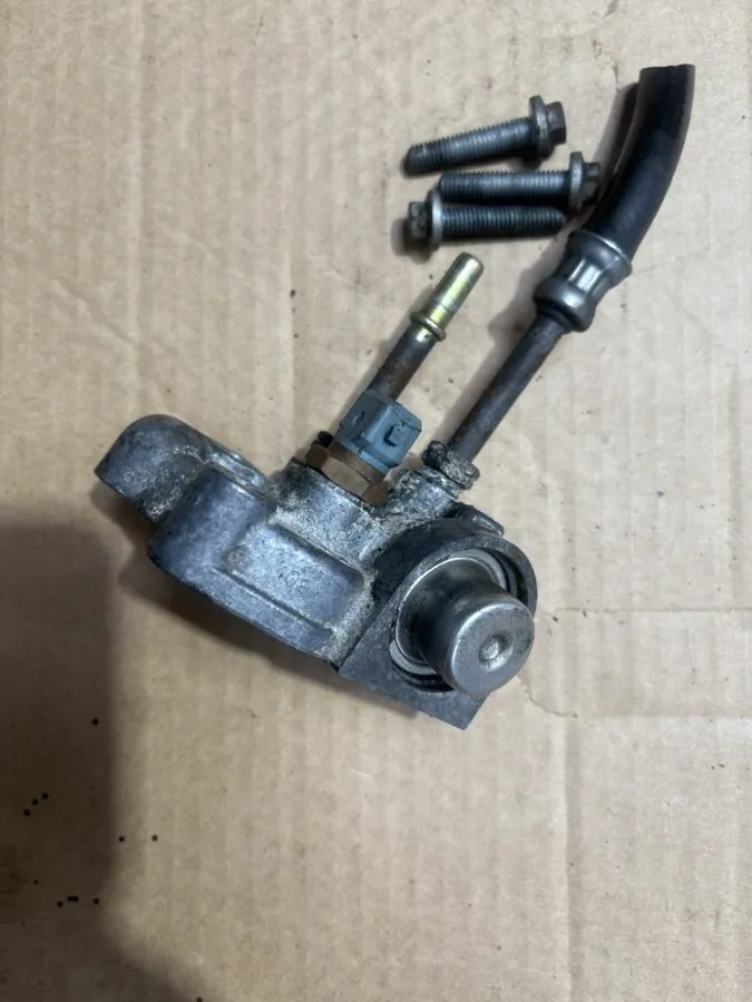 Трубопроводная арматура LAND ROVER DEFENDER & DISCOVERY TD5 FUEL PRESSURE REGULA