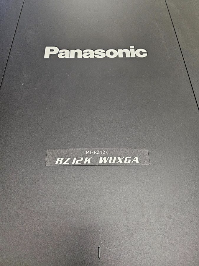 Проектор Panasonic PT-RZ12K [1.9K Hrs] 12K WUXGA Laser Projector w/ Frame+Case