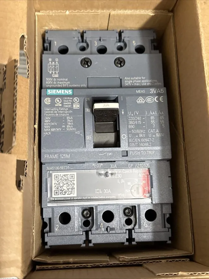 Автоматический выключатель Siemens 30amp 3 Pole 3VA5130-5EC31-0AA0 Circuit Break