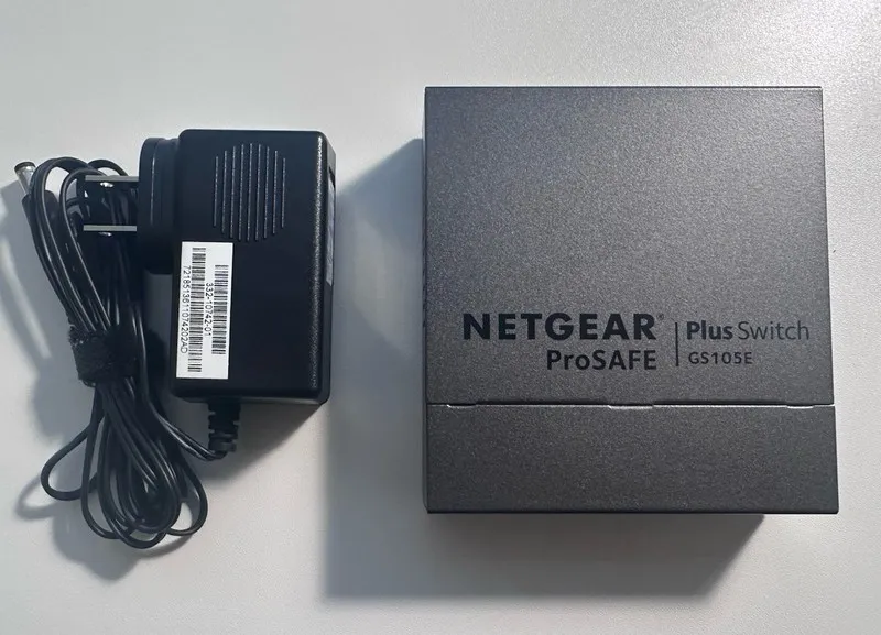 Коммутатор NETGEAR ProSafe Plus GS105Ev2 switch 5 ports unmanaged desktop
