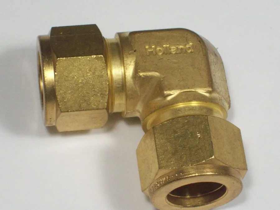 Фитинг Swagelok B-1010-9 Brass Tube Fitting FNSP